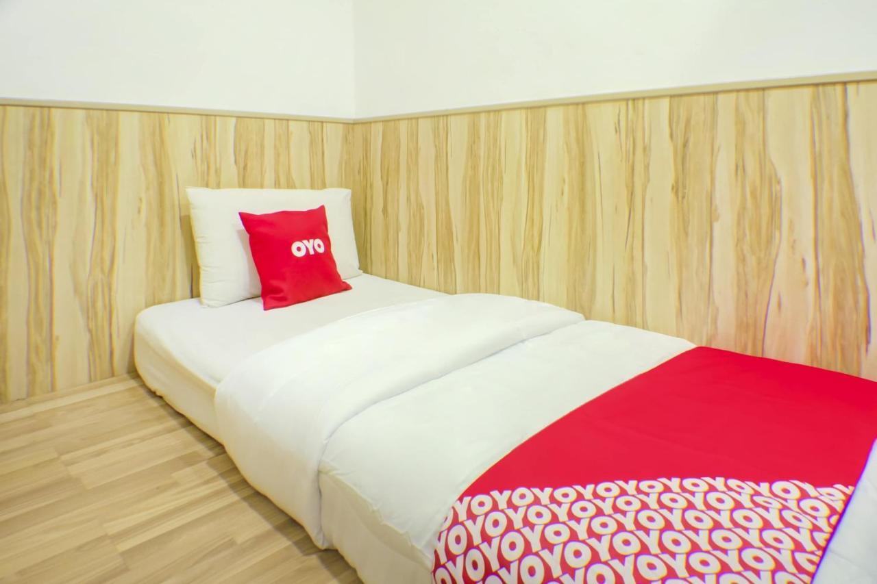 Oyo 90028 Ragula Hotel Johor Bahru Extérieur photo