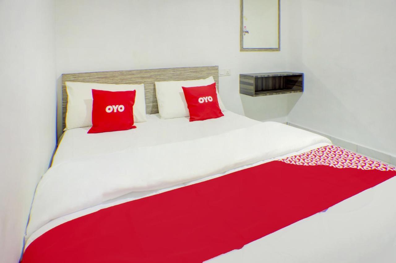 Oyo 90028 Ragula Hotel Johor Bahru Extérieur photo